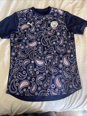 Puma Women’s Manchester City Navy Paisley Short Sleeve Jersey Size X-Large